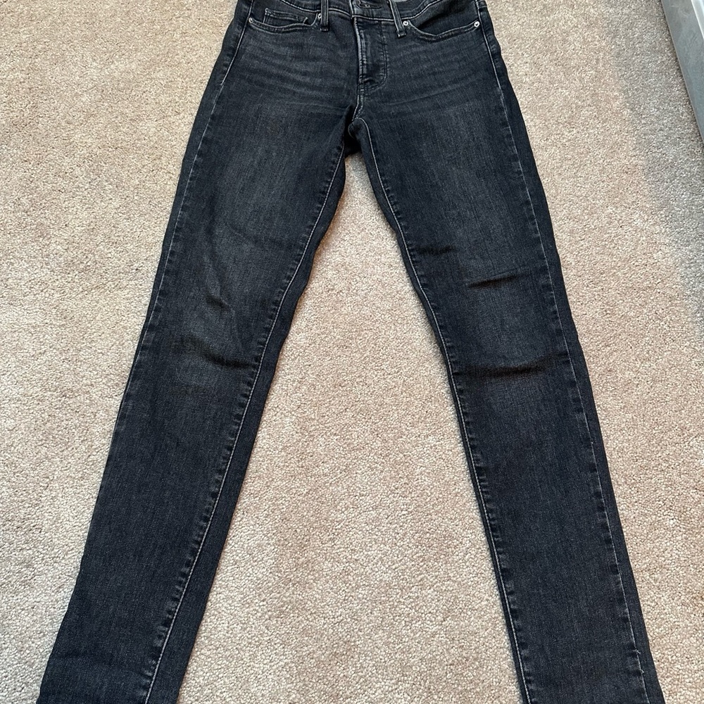 Levi's Women's Dark Gray Skinny Jeans